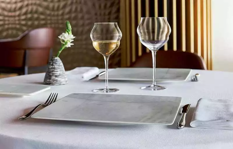Как создать уникальный стиль столовых приборов в ресторане