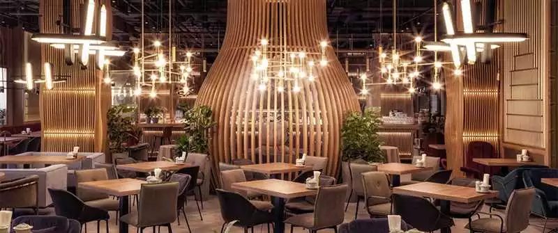 Советы по выбору и использованию декоративных элементов в полу и на потолке для создания стильного дизайна ресторана