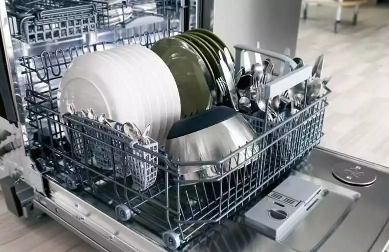 Выбор материалов для рабочих поверхностей посудомоечных машин